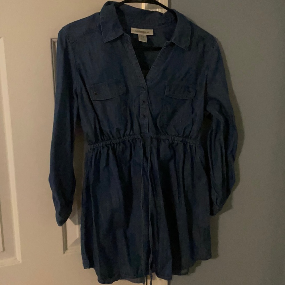 Chambray maternity shirt